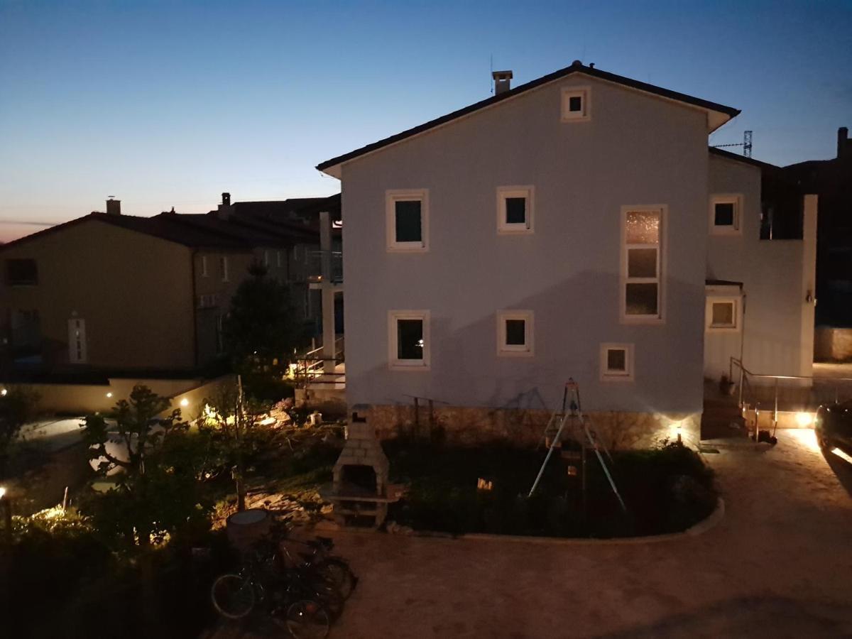 וודניאן Appartement Dari מראה חיצוני תמונה